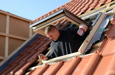Pose de fenêtres de toit Velux à Gorre